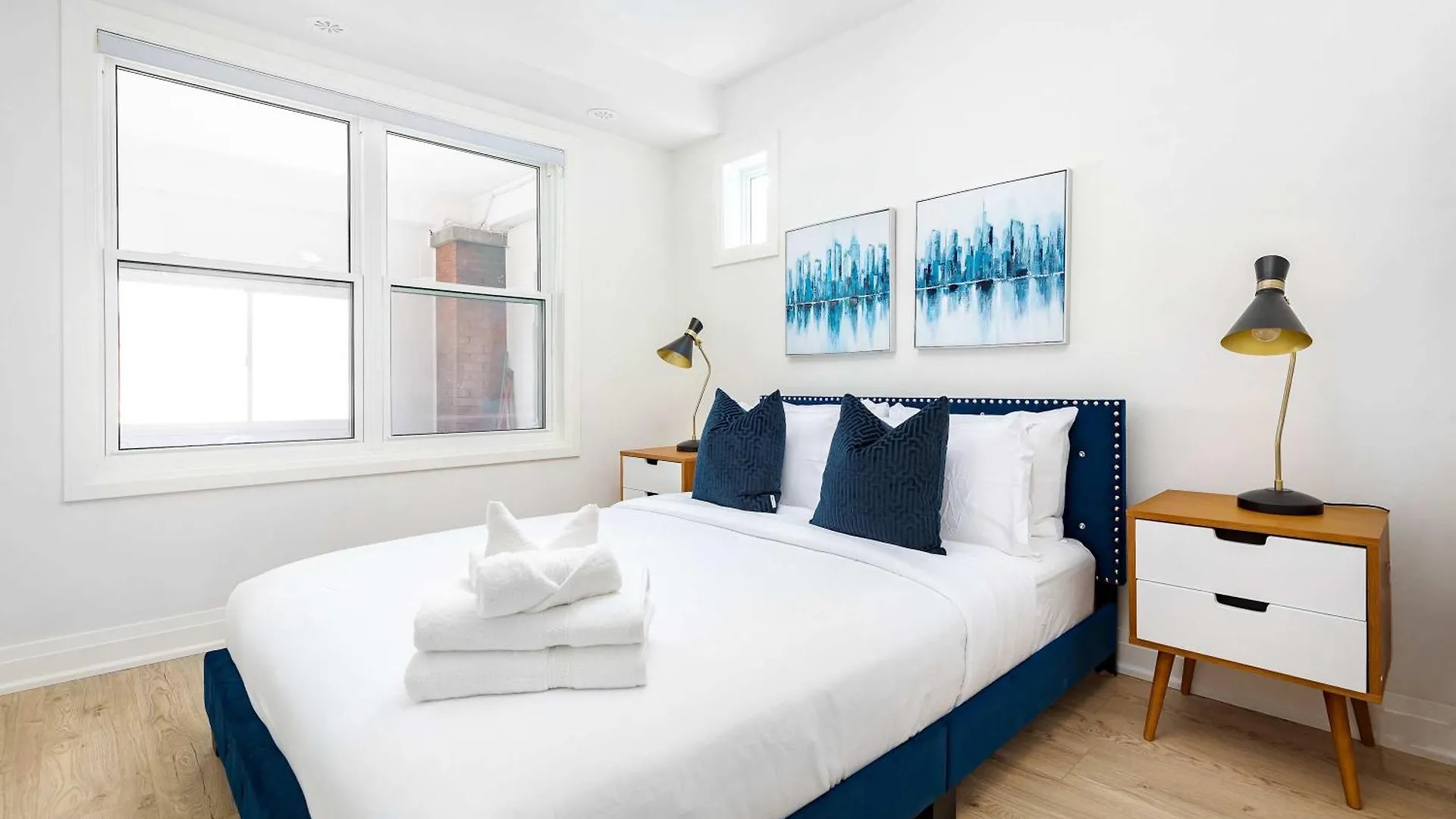 Family Getaway Trendy Ossington Neighbourhood Apartment Toronto Canada